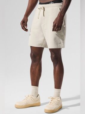 ALO Yoga Chill Short in Bone Beige Size Large Sweatshorts French Terry Cotton